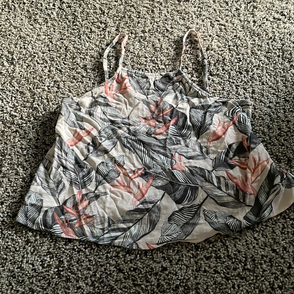 Cute, flowy, cropped tank top